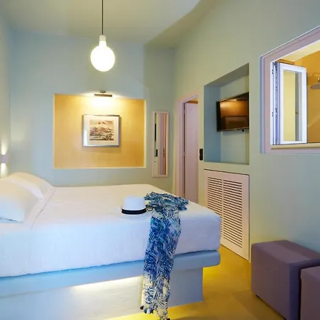 Caldera Edge Hotel