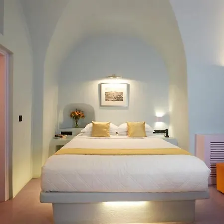 Caldera Edge 4* Fira (Santorini)