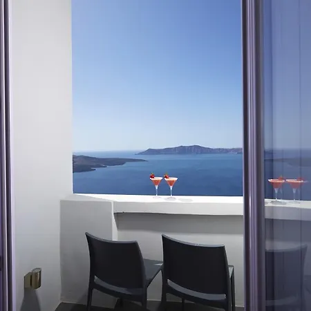 Caldera Edge Fira (Santorini)