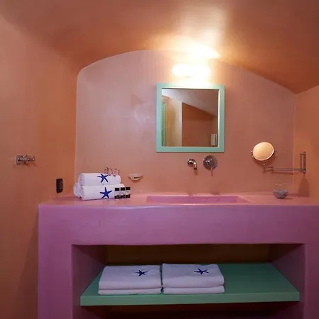Caldera Edge Отель 4*