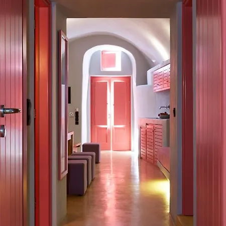 Caldera Edge Hotel 4*