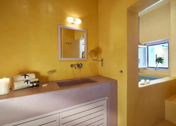 Caldera Edge Hotel Fira (Santorini)