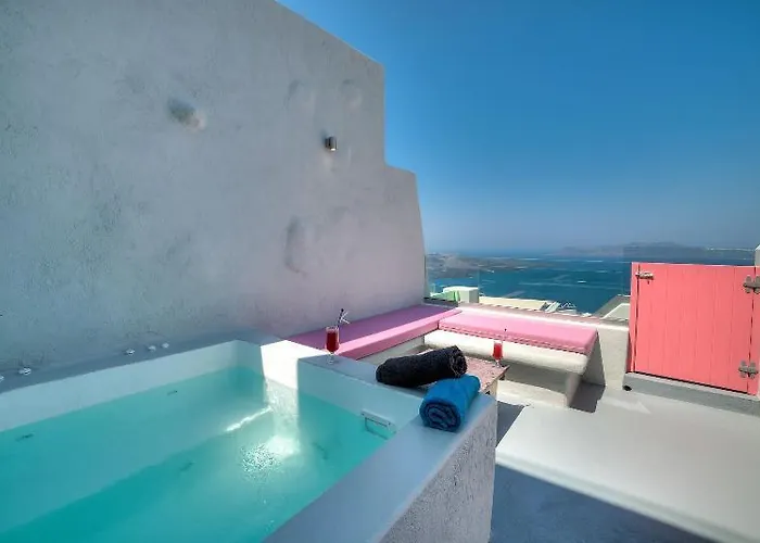 Caldera Edge Fira (Santorini)