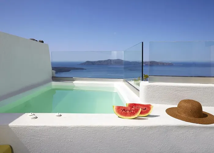 Caldera Edge Fira (Santorini)