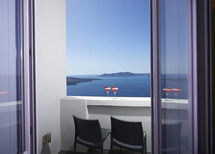 Caldera Edge Fira (Santorini)