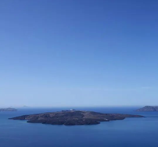 Caldera Edge Fira (Santorini)