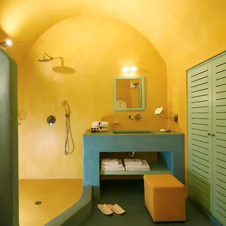 Caldera Edge 4* Fira (Santorini)