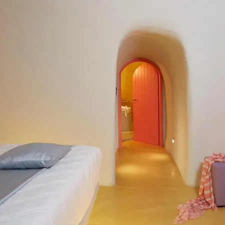 Caldera Edge Hotel Fira (Santorini)