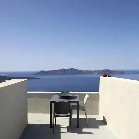 Caldera Edge Fira (Santorini)