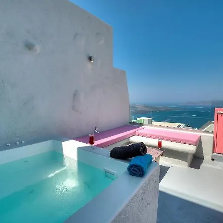 Caldera Edge Fira (Santorini)