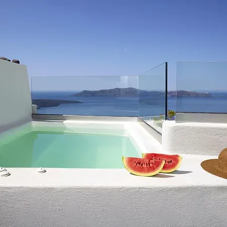 Caldera Edge Fira (Santorini)