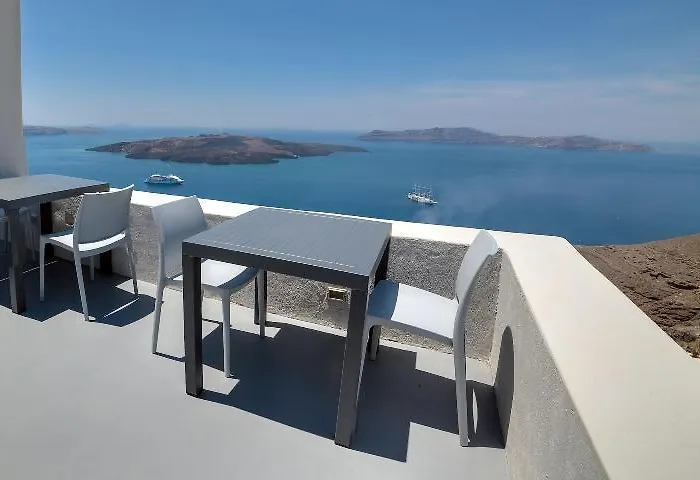 Caldera Edge Hotel 4*